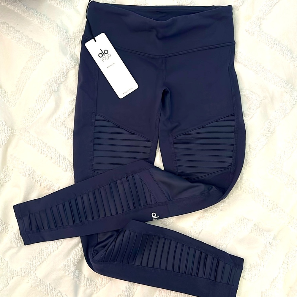 Size small ALO moto leggings